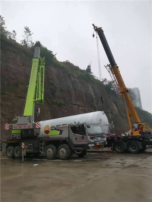 昌邑市“不怕风雨冻”—— 吊车的 “恶劣环境适应” 技术